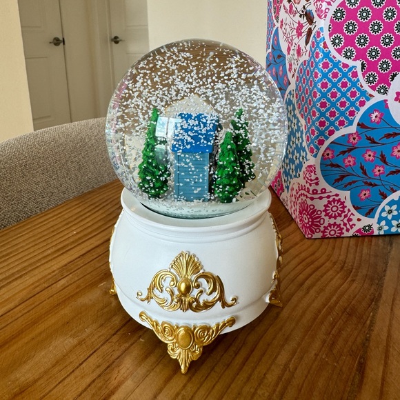 Taylor Swift Lover Snowglobe RARE - Ships same or next day - Picture 4 of 11